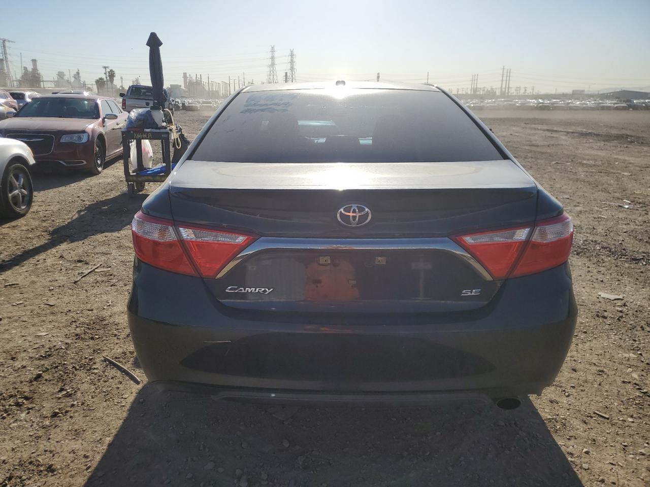 2015 TOYOTA CAMRY LE - Фото 6