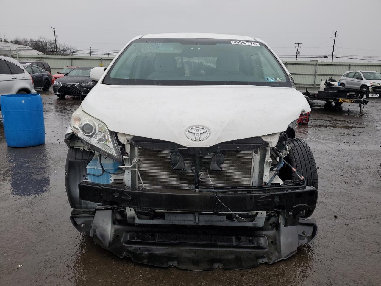 2015 TOYOTA SIENNA LE - Фото 5