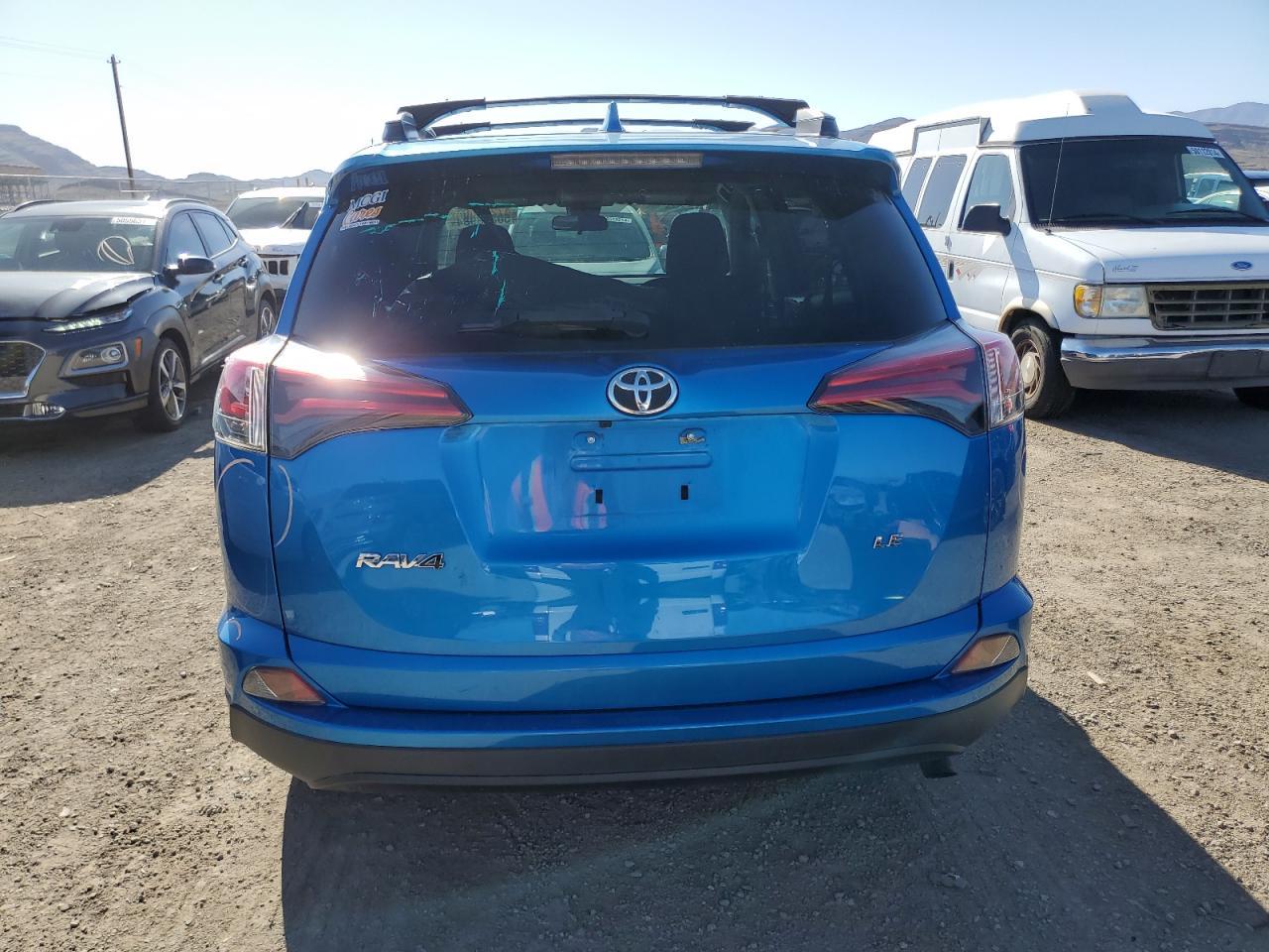 2017 TOYOTA RAV4 LE - Image 6