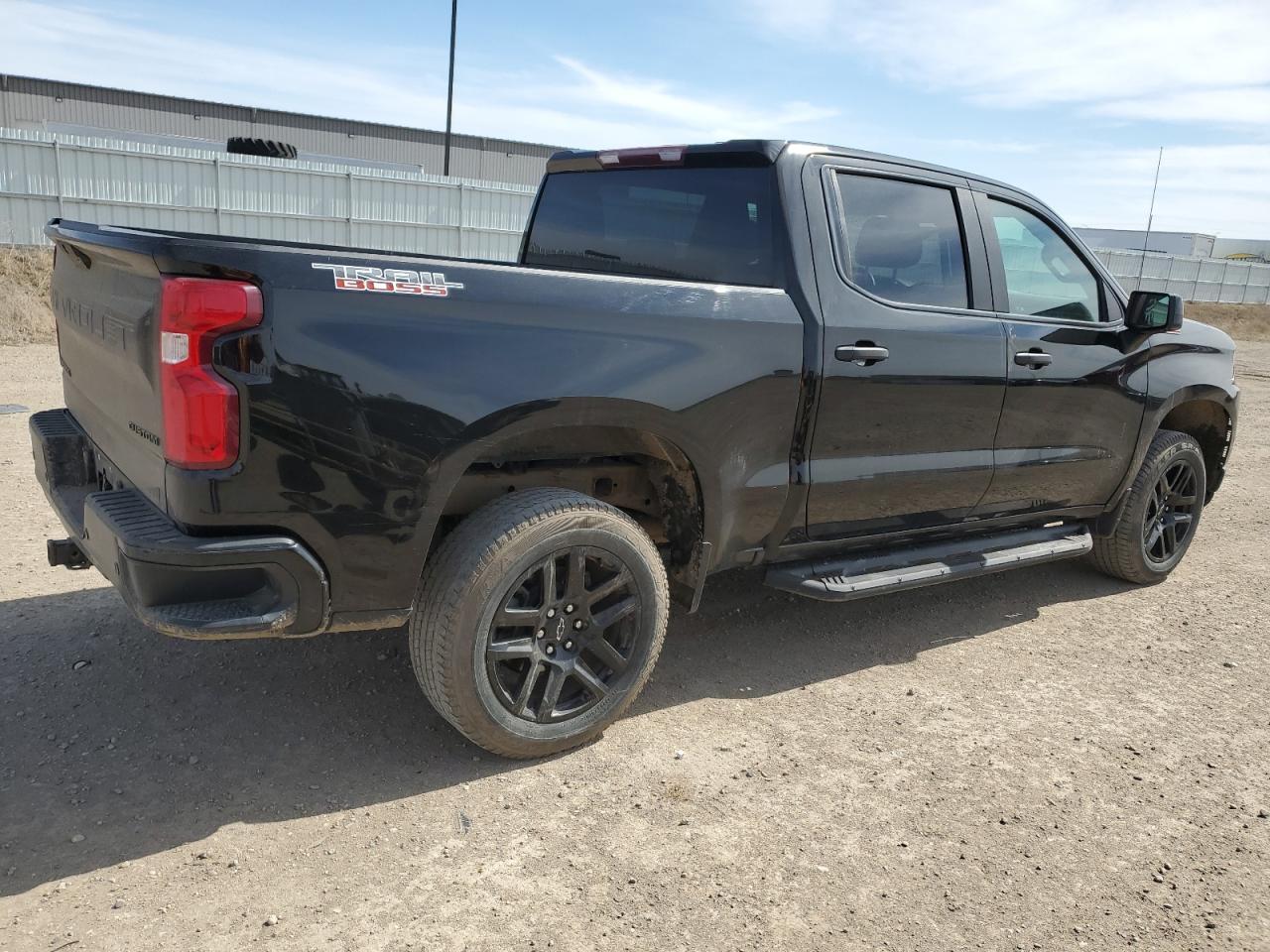 2021 CHEVROLET SILVERADO - Фото 3