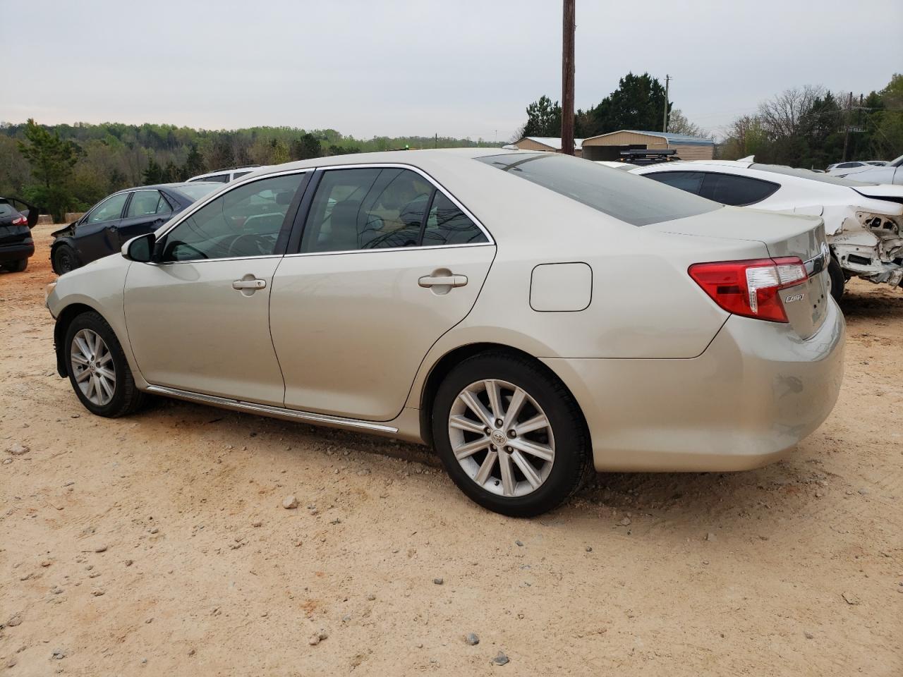 2014 TOYOTA CAMRY L - Image 2
