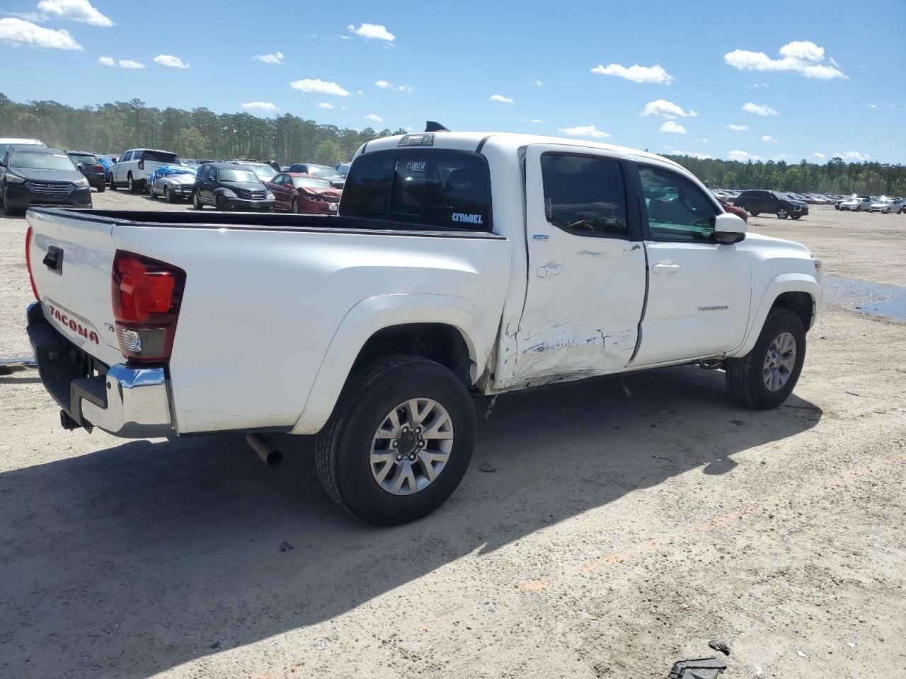 2018 TOYOTA TACOMA DOU - Фото 3