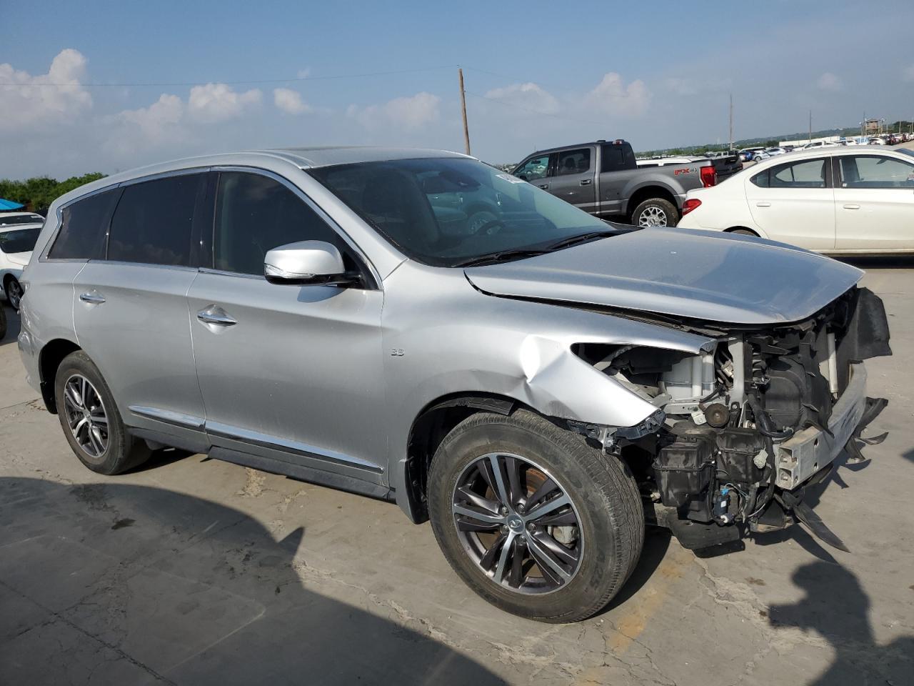 2019 INFINITI QX60 LUXE - Image 4