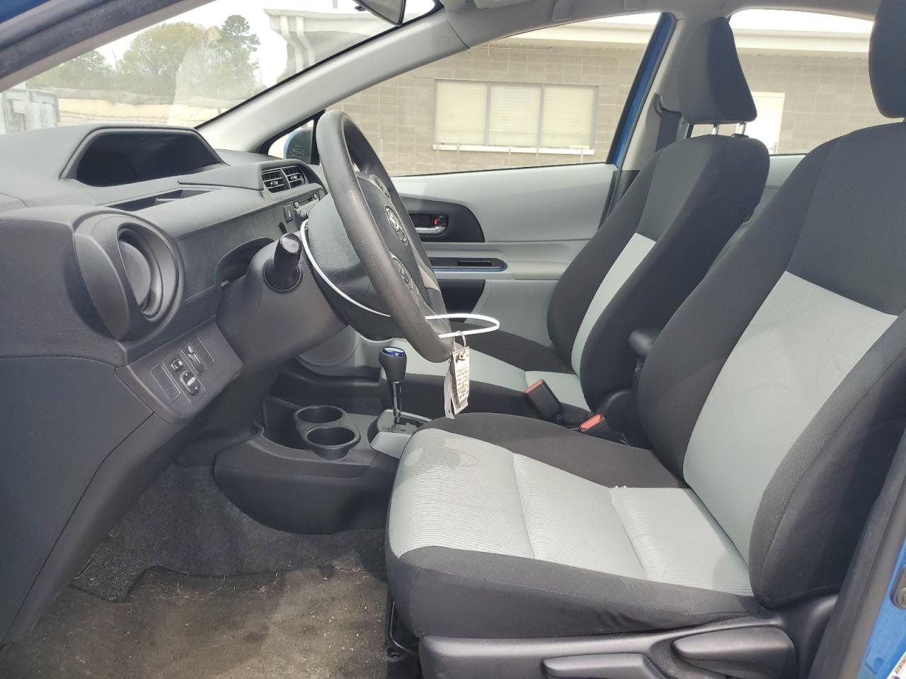 2013 TOYOTA PRIUS C - Image 7