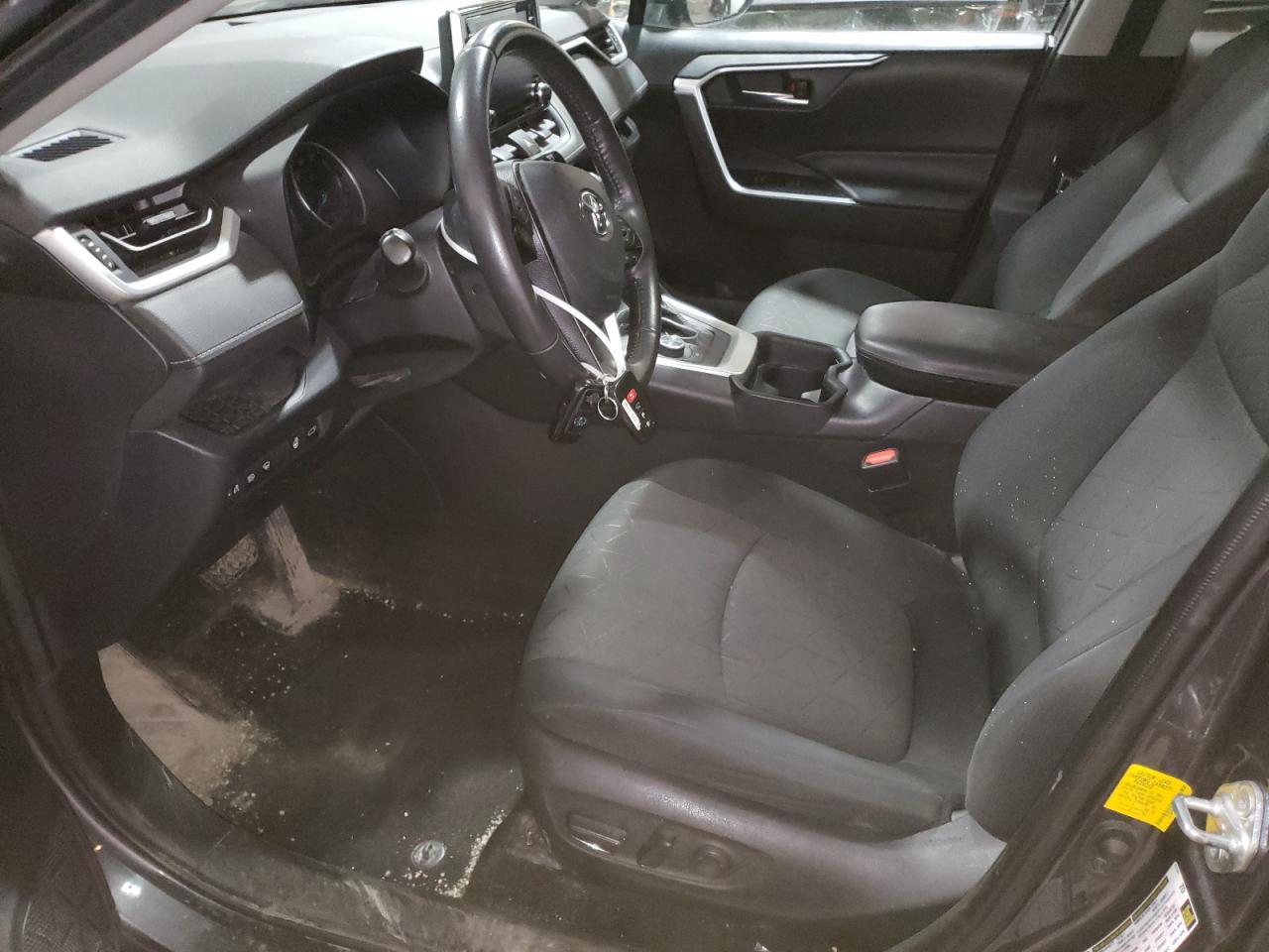 2020 TOYOTA RAV4 XLE - Фото 7
