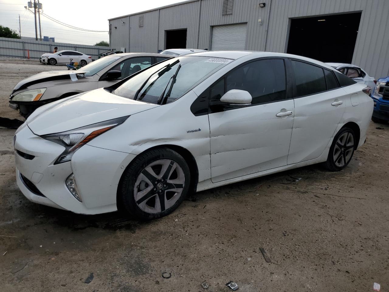 2016 TOYOTA PRIUS