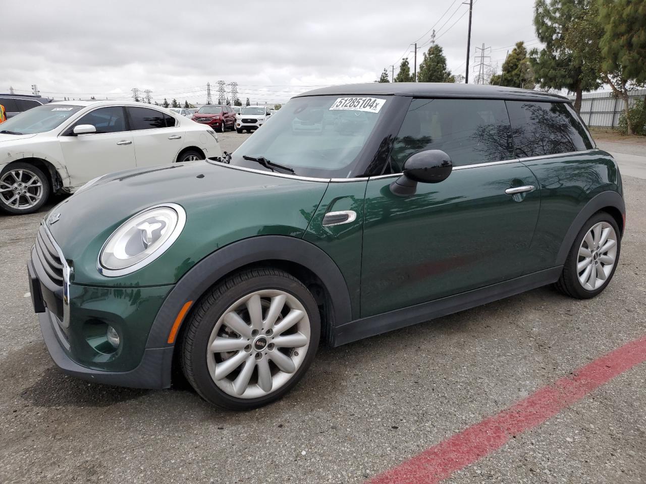 2018 MINI COOPER car image