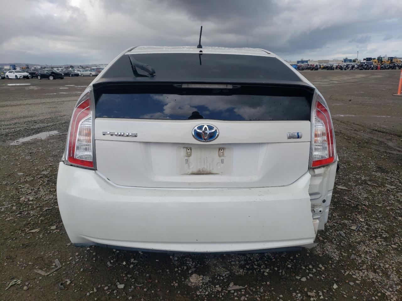 2013 TOYOTA PRIUS - Фото 6