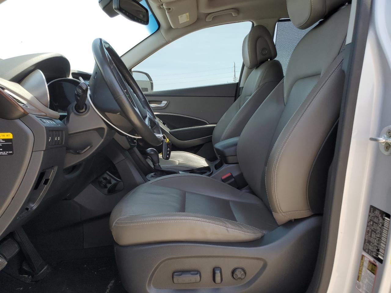 2017 HYUNDAI SANTA FE S - Image 7