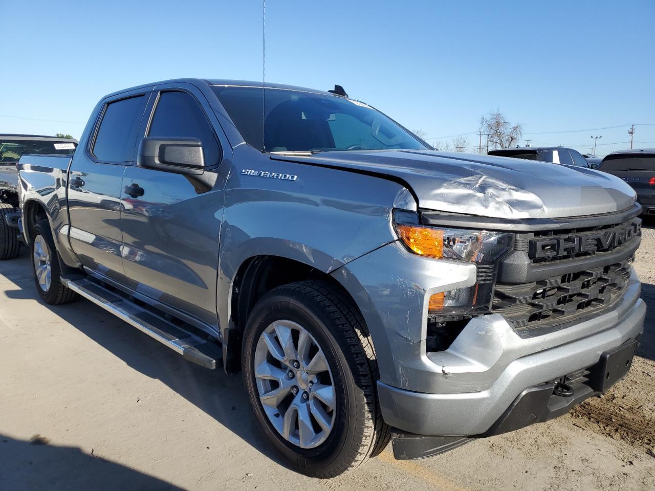 2024 CHEVROLET SILVERADO - Фото 4