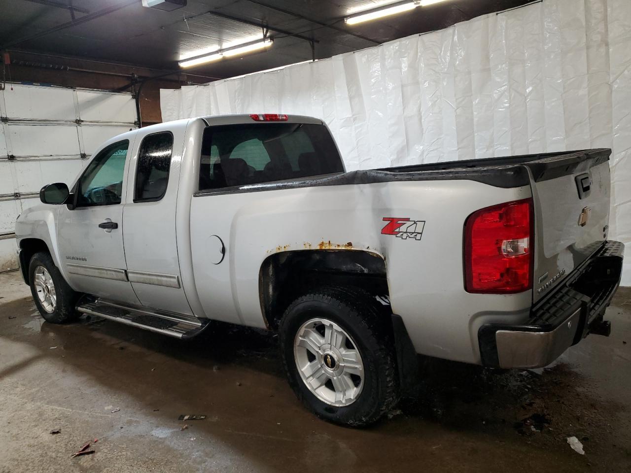 2012 CHEVROLET SILVERADO - Image 2