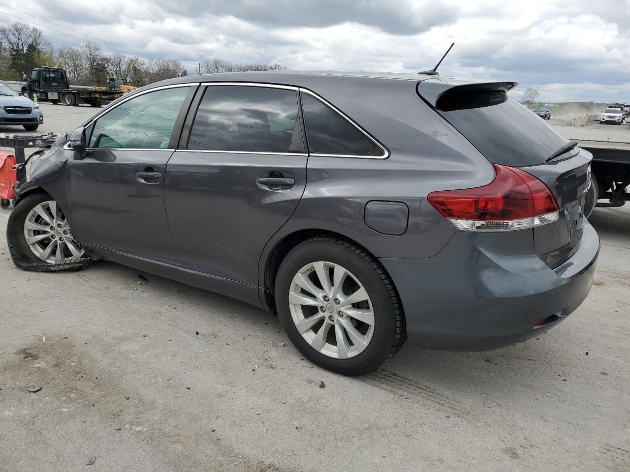 2013 TOYOTA VENZA LE - Фото 2