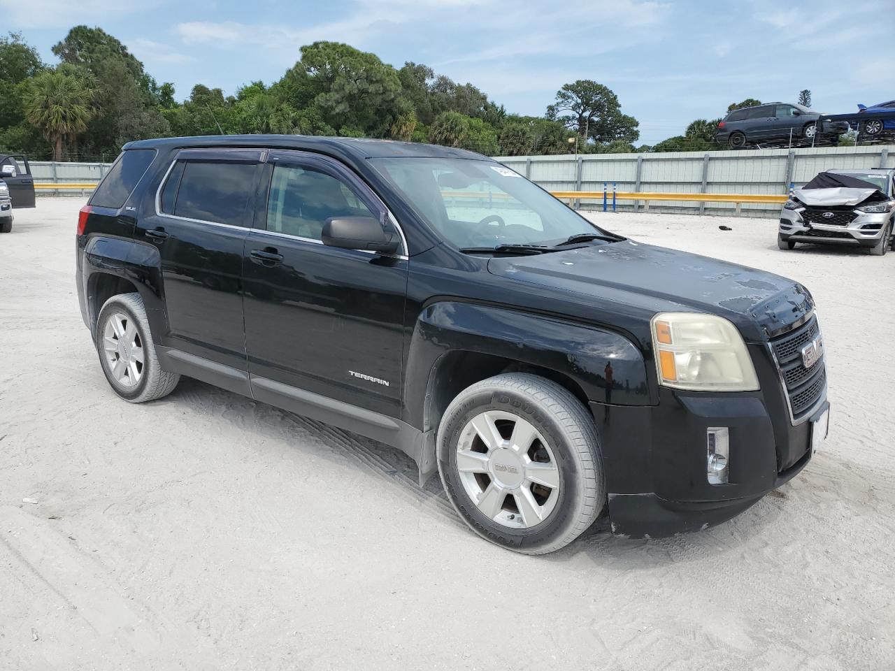 2012 GMC TERRAIN SL - Image 4