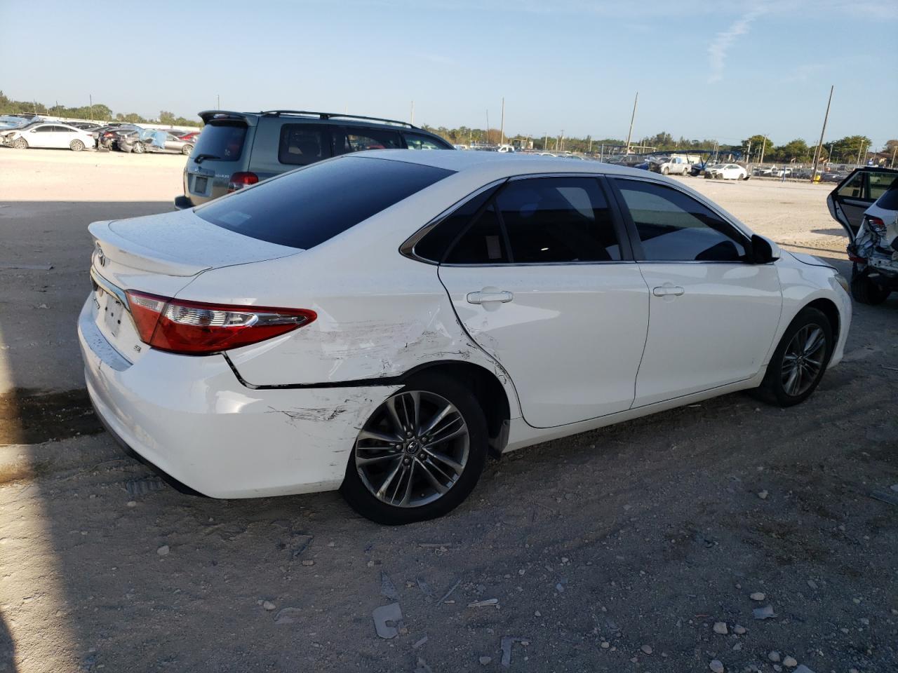 2017 TOYOTA CAMRY LE - Image 3