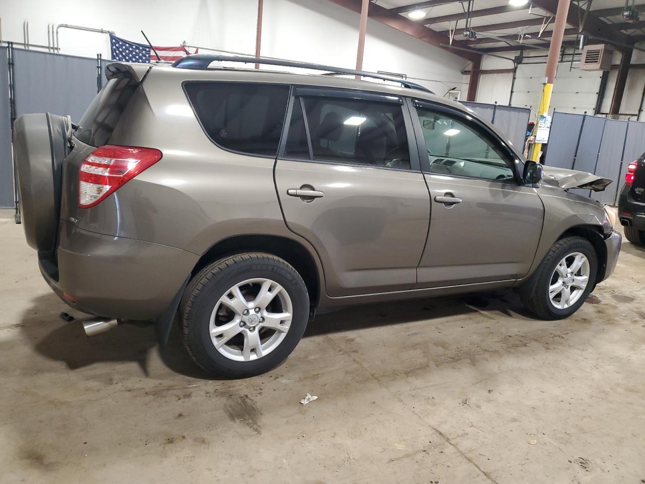 2011 TOYOTA RAV4 - Image 3