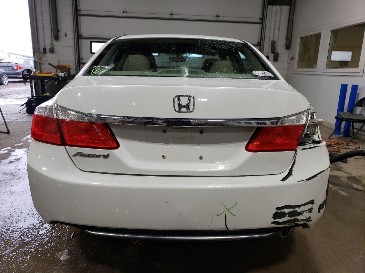 2014 HONDA ACCORD LX - Image 6