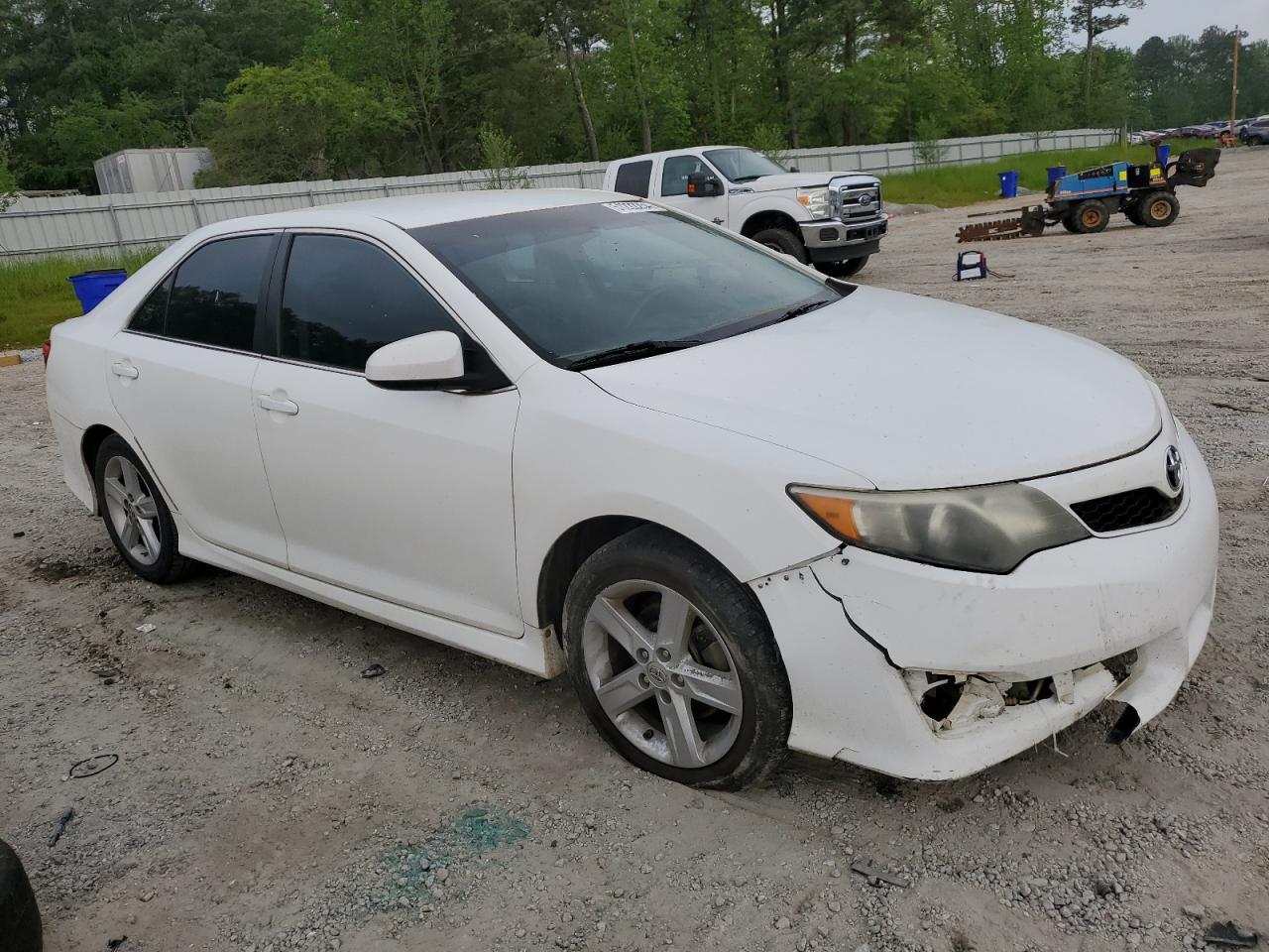 2014 TOYOTA CAMRY L - Image 4