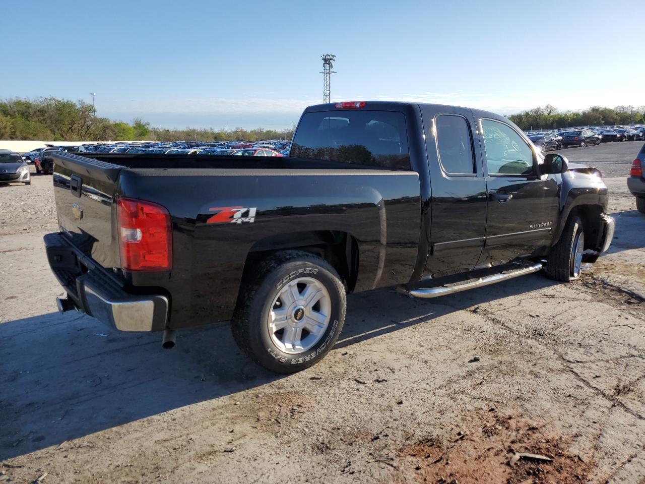 2013 CHEVROLET SILVERADO - Фото 3