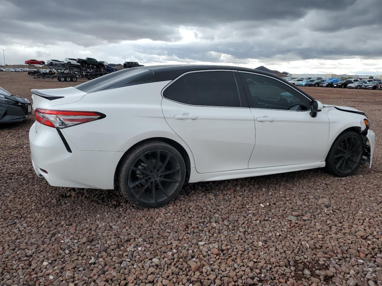 2018 TOYOTA CAMRY L - Фото 3