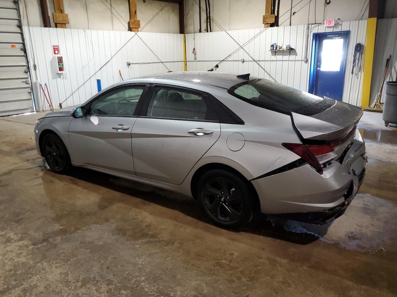 2023 HYUNDAI ELANTRA SE - Image 2
