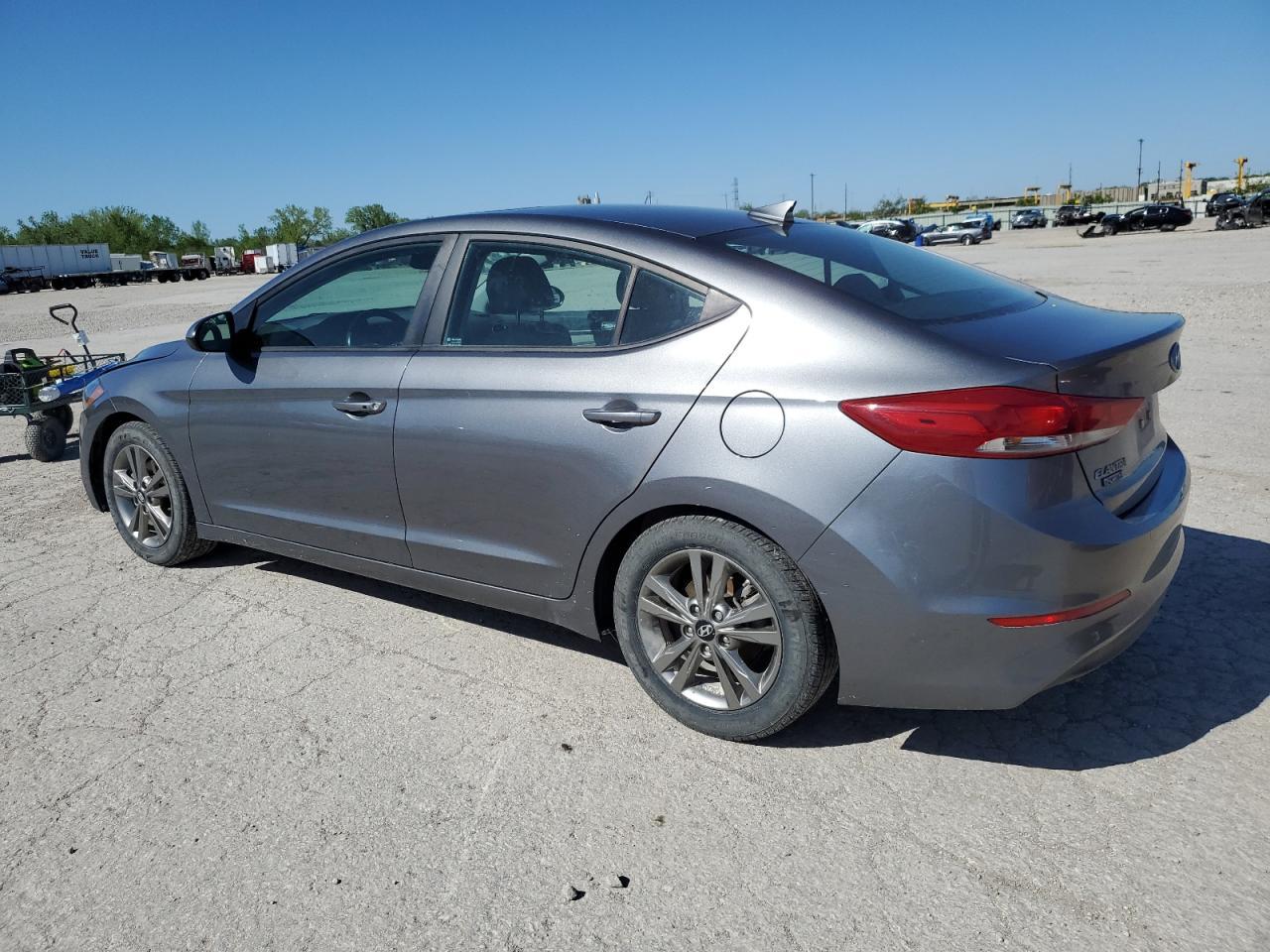 2018 HYUNDAI ELANTRA SE - Image 2