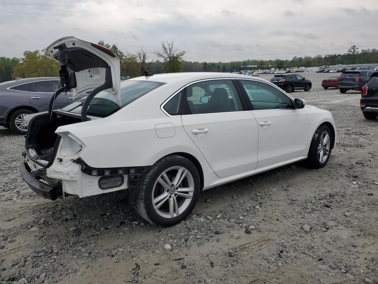 2014 VOLKSWAGEN PASSAT SE - Фото 3