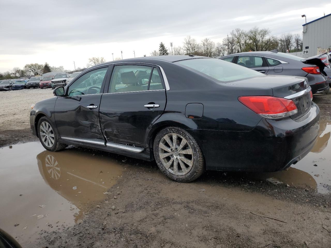 2011 TOYOTA AVALON BAS - Image 2