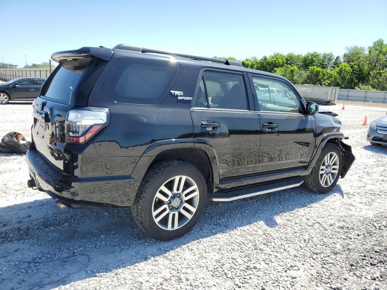 2022 TOYOTA 4RUNNER SR - Image 3