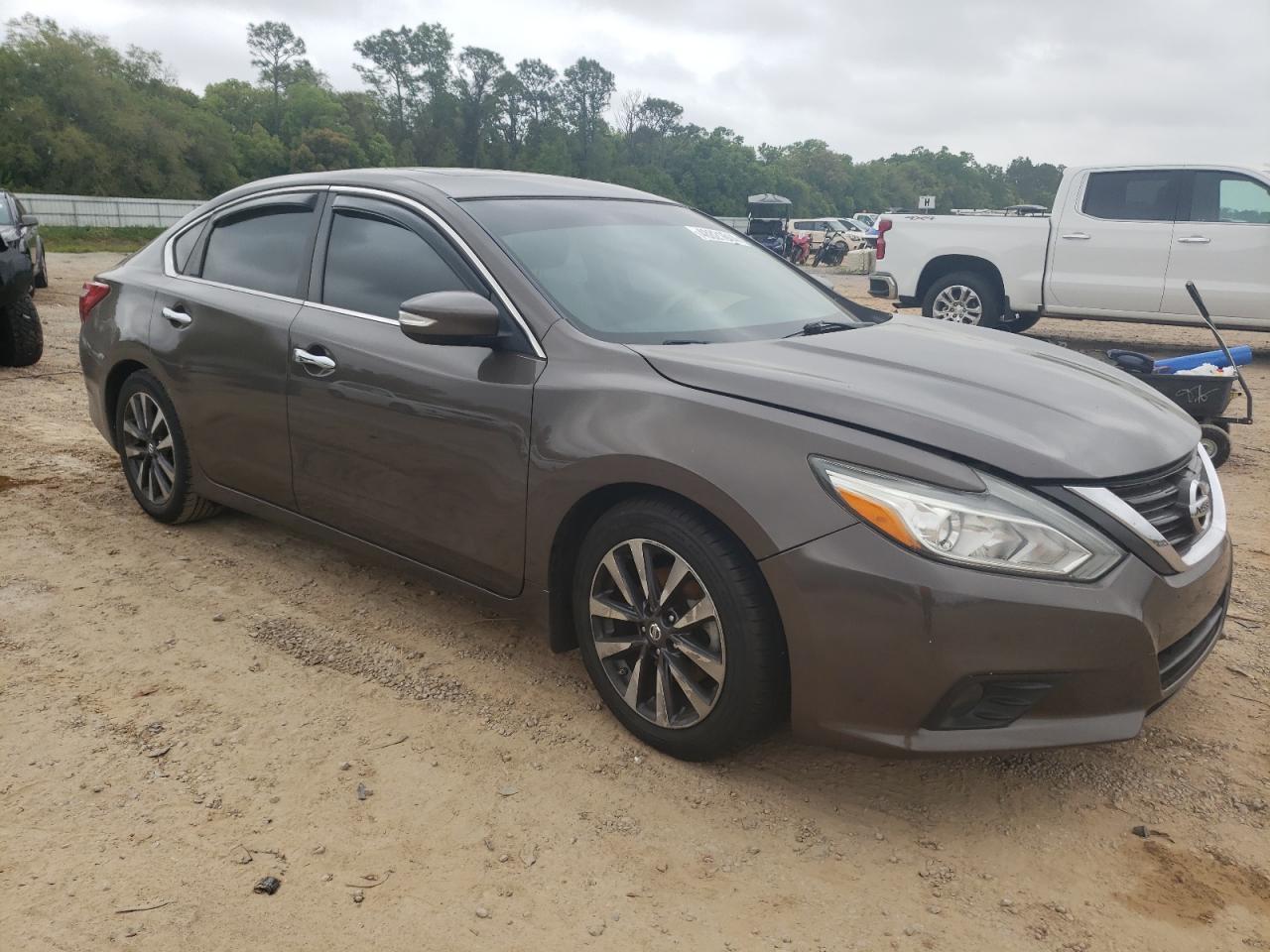 2017 NISSAN ALTIMA 2.5 - Image 4