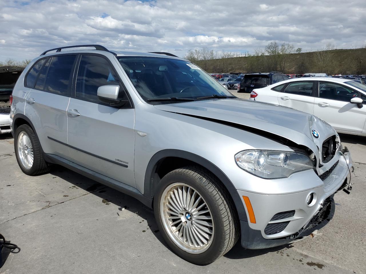 2013 BMW X5 XDRIVE3 - Image 4