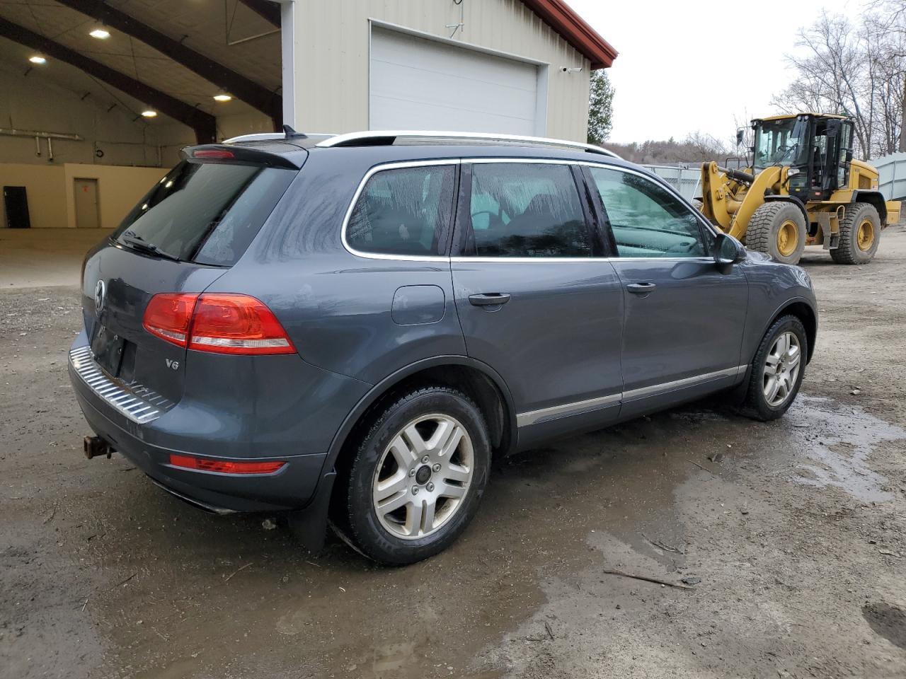 2014 VOLKSWAGEN TOUAREG V6 - Фото 3