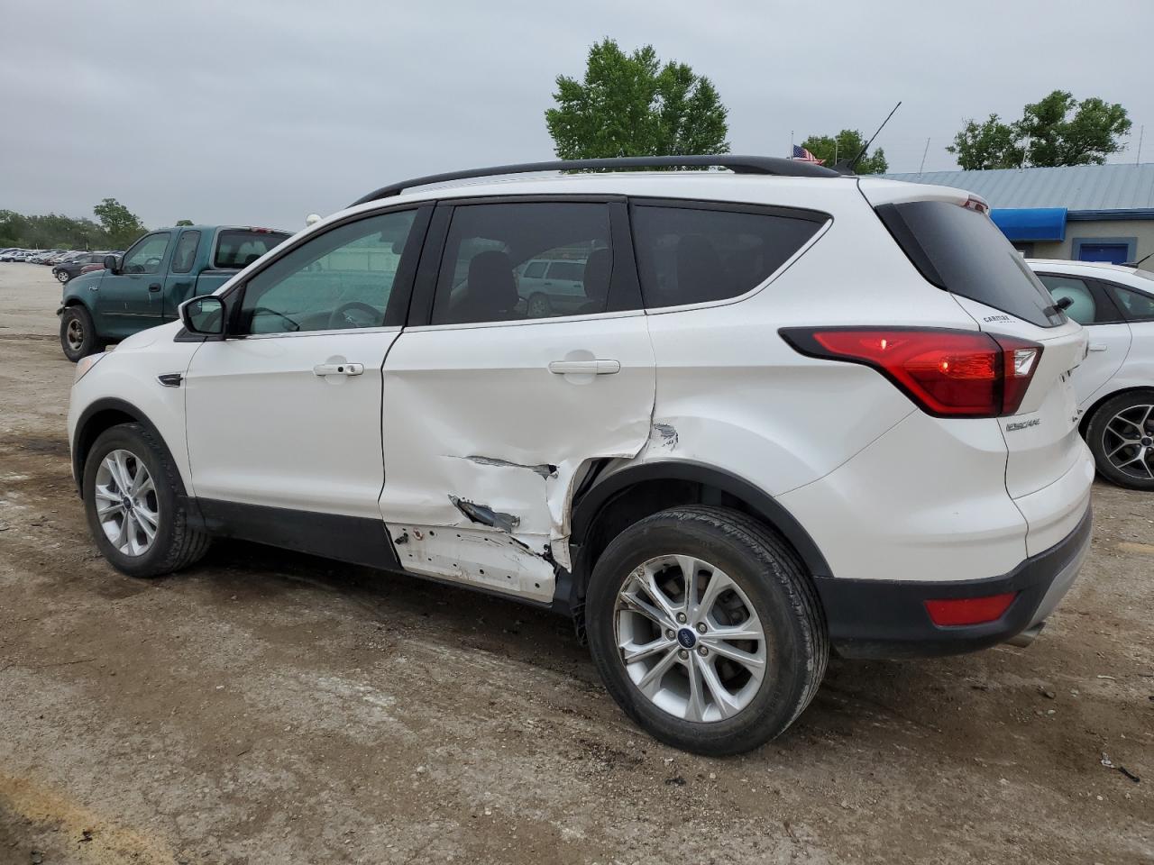 2019 FORD ESCAPE SEL - Image 2