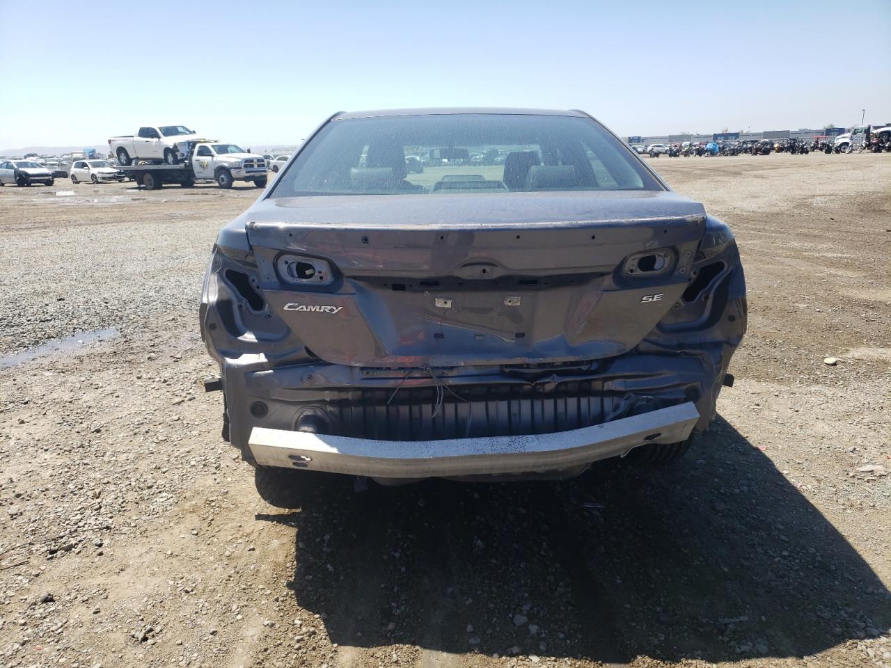 2014 TOYOTA CAMRY L - Фото 6