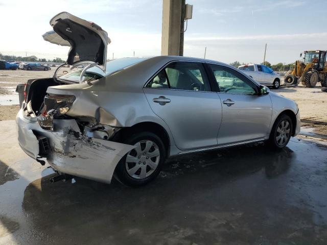 2013 Toyota Camry L - Фото 3