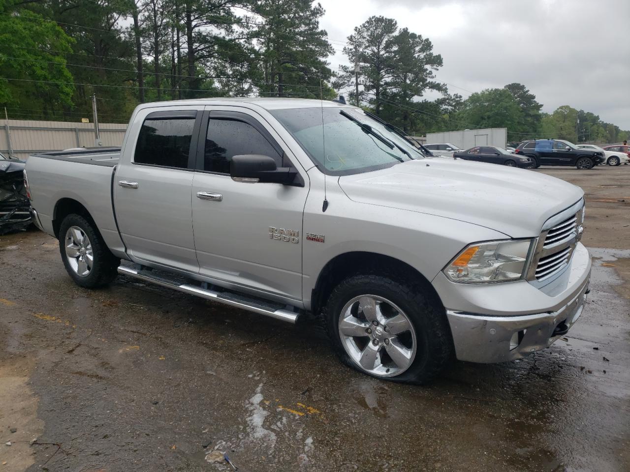 2017 RAM 1500 SLT - Фото 4