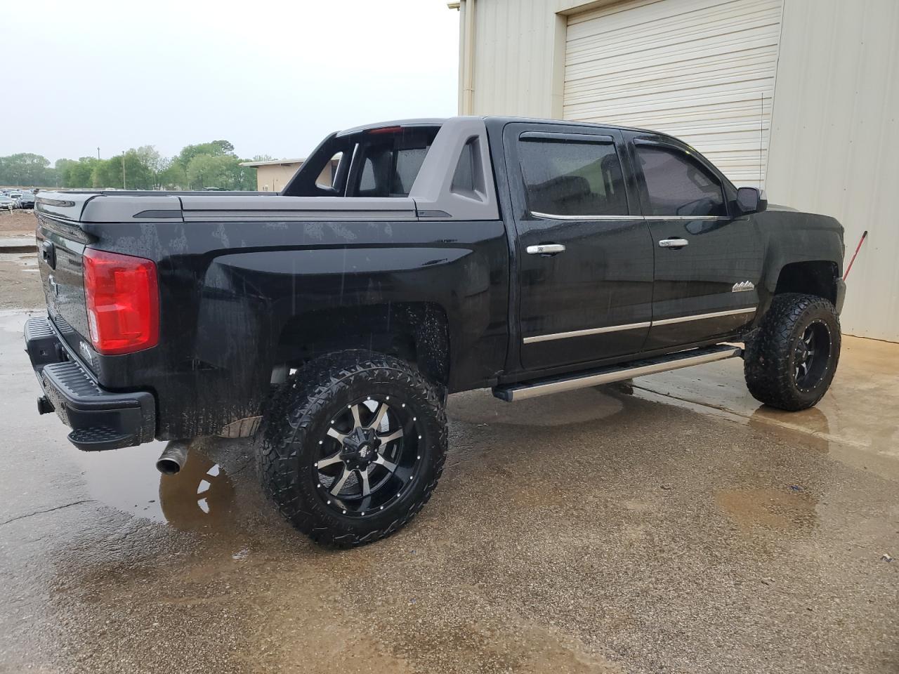 2017 CHEVROLET SILVERADO - Image 3