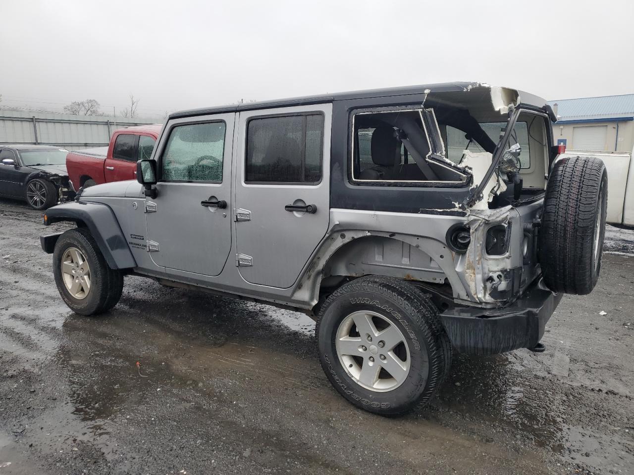 2014 JEEP WRANGLER U - Image 2
