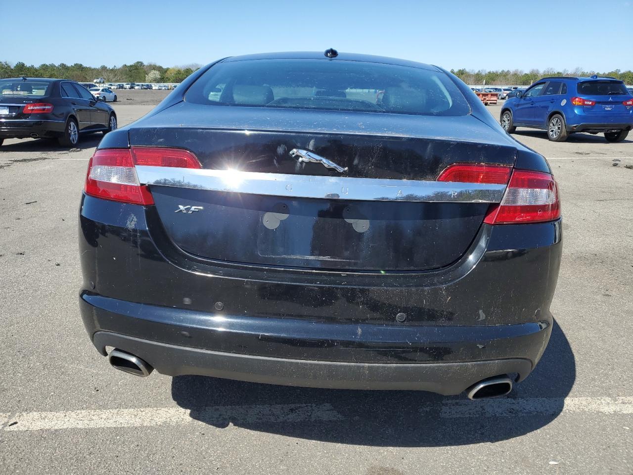 2011 JAGUAR XF - Image 6