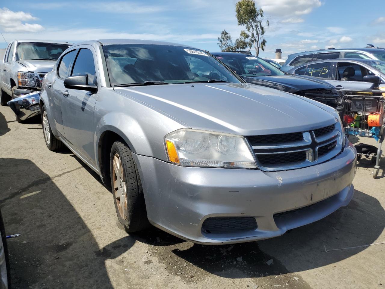 2014 DODGE AVENGER SE - Image 4