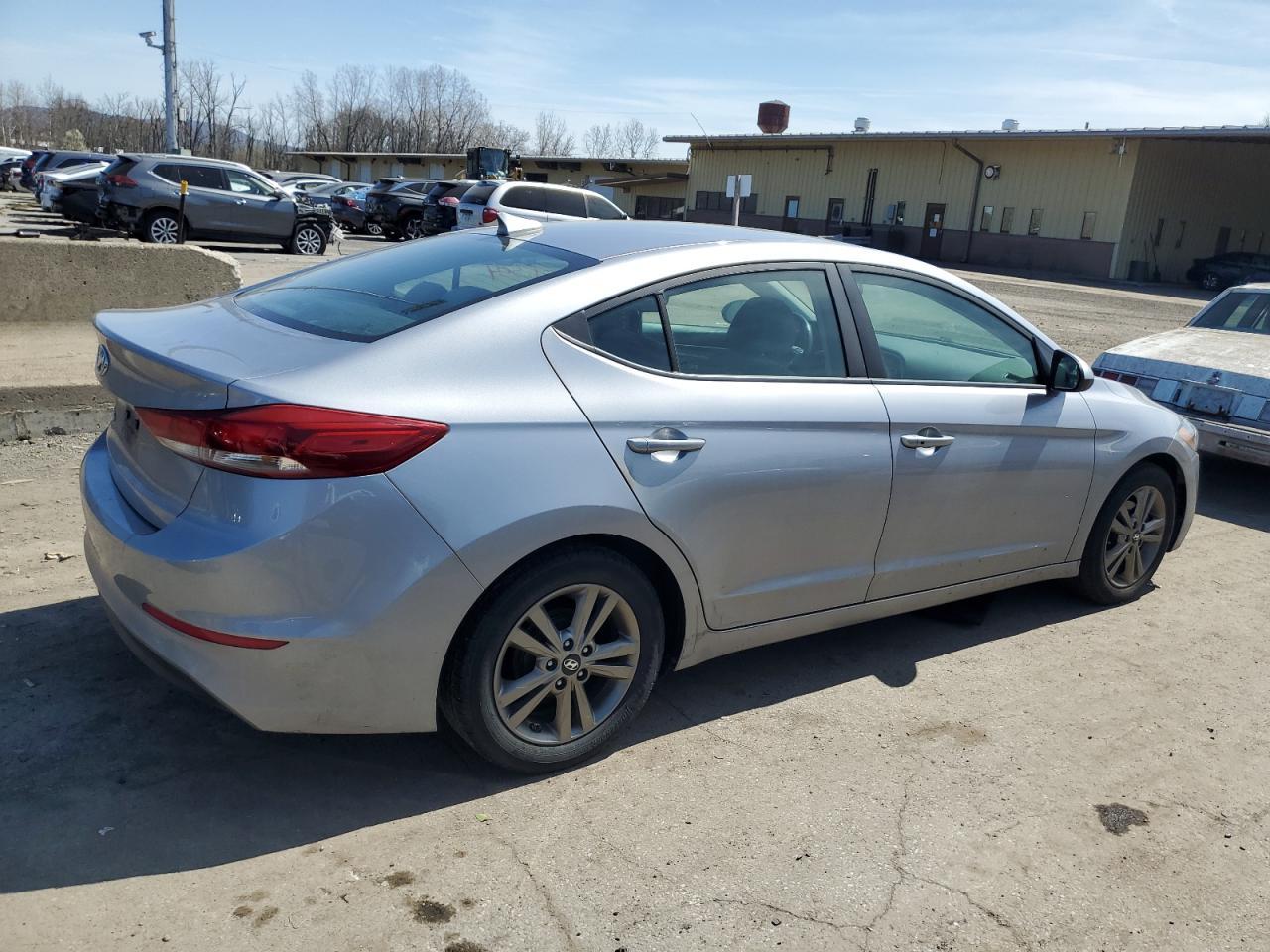 2017 HYUNDAI ELANTRA SE - Image 3