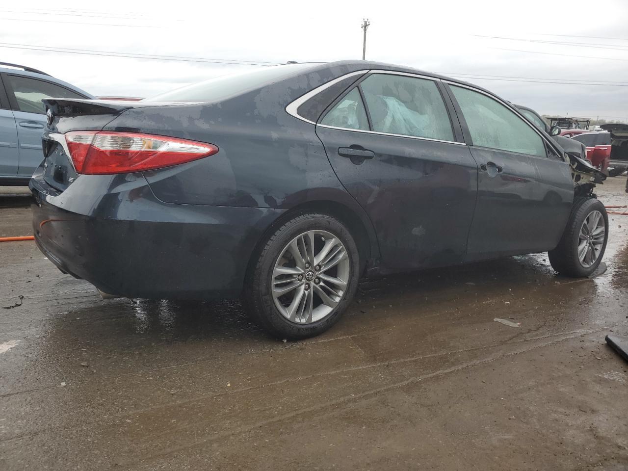 2015 TOYOTA CAMRY LE - Фото 3
