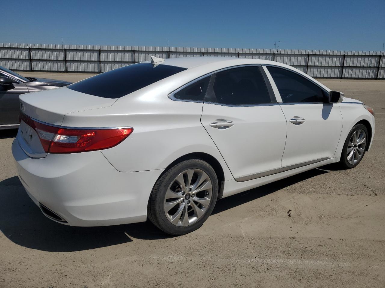 2012 HYUNDAI AZERA GLS - Image 3