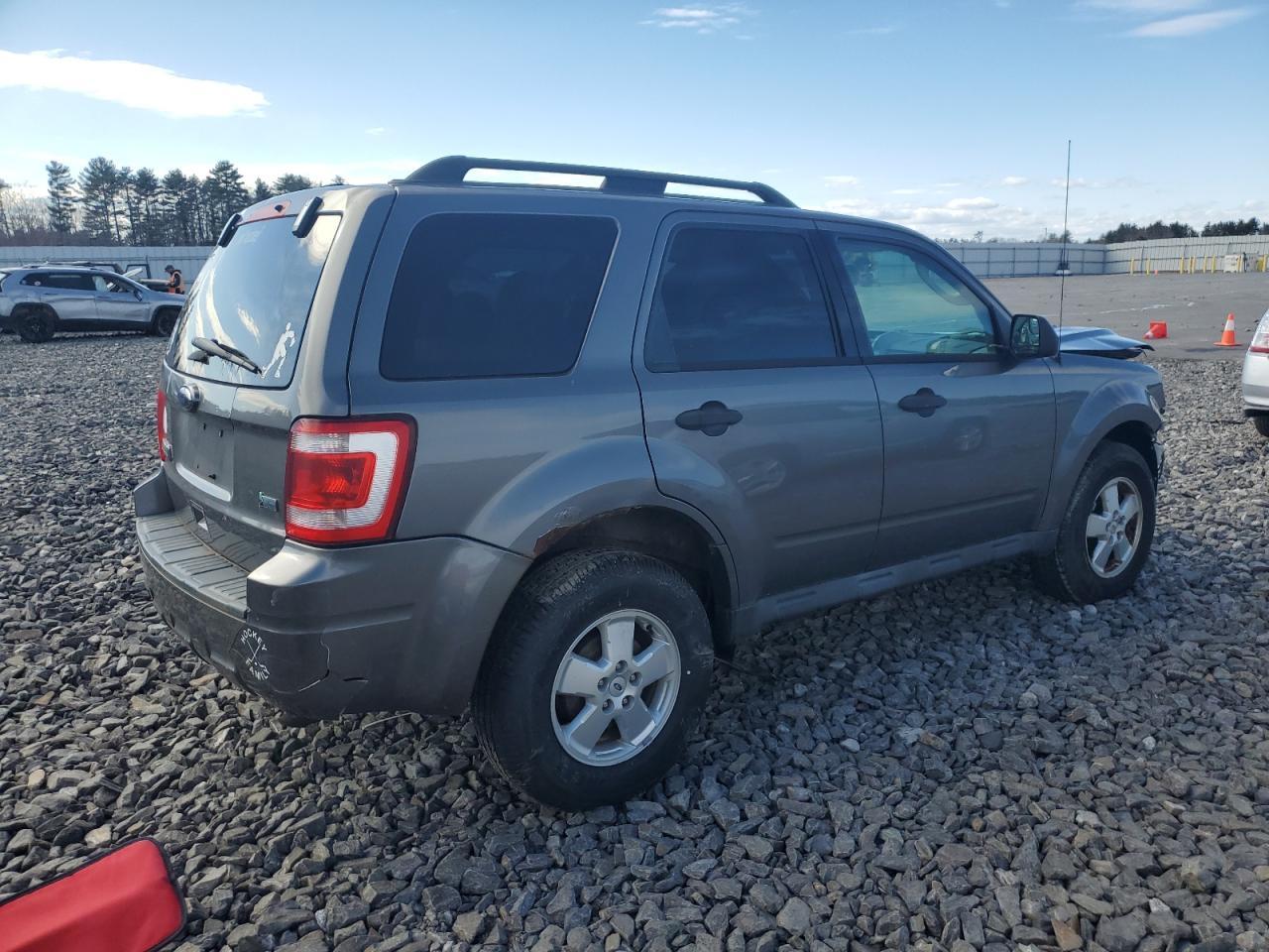 2012 FORD ESCAPE XLT - Фото 3