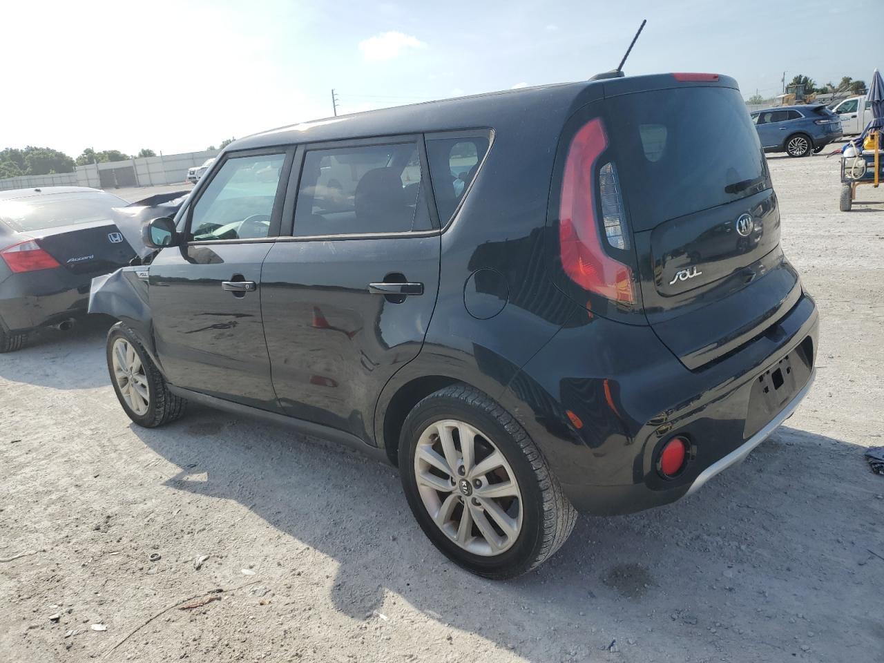 2017 KIA SOUL + - Фото 2