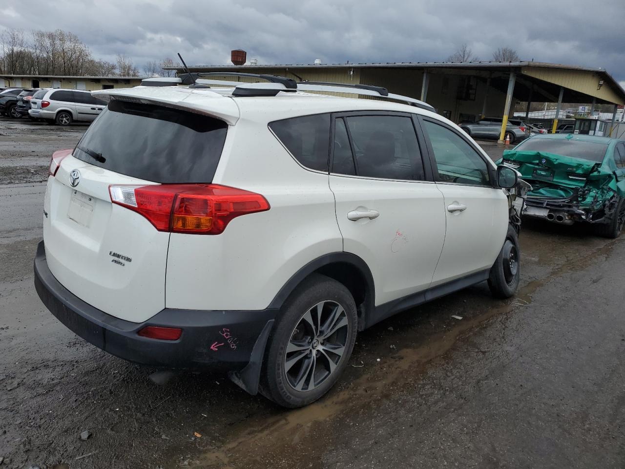 2015 TOYOTA RAV4 LIMIT - Фото 3