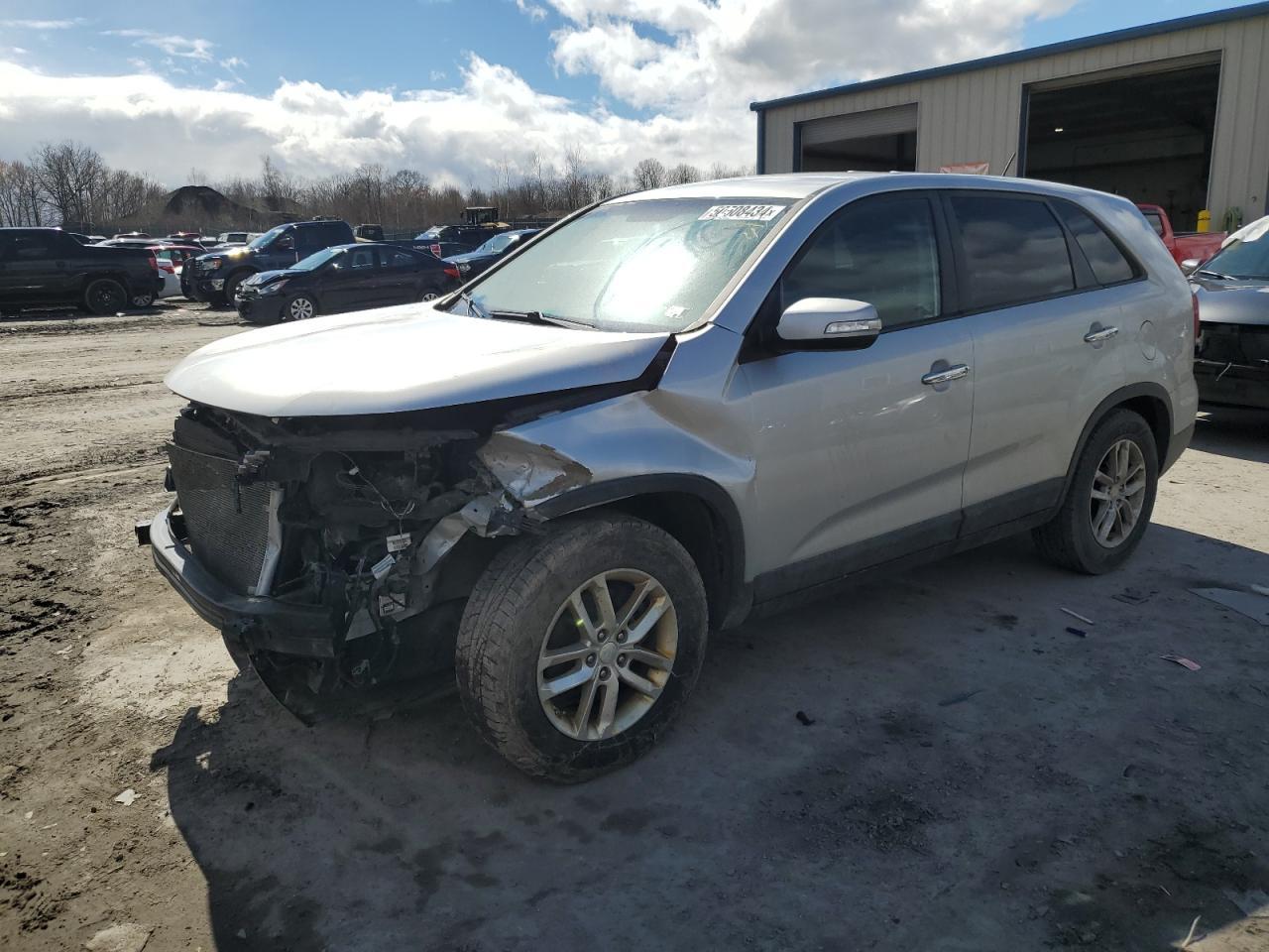 2014 KIA SORENTO LX