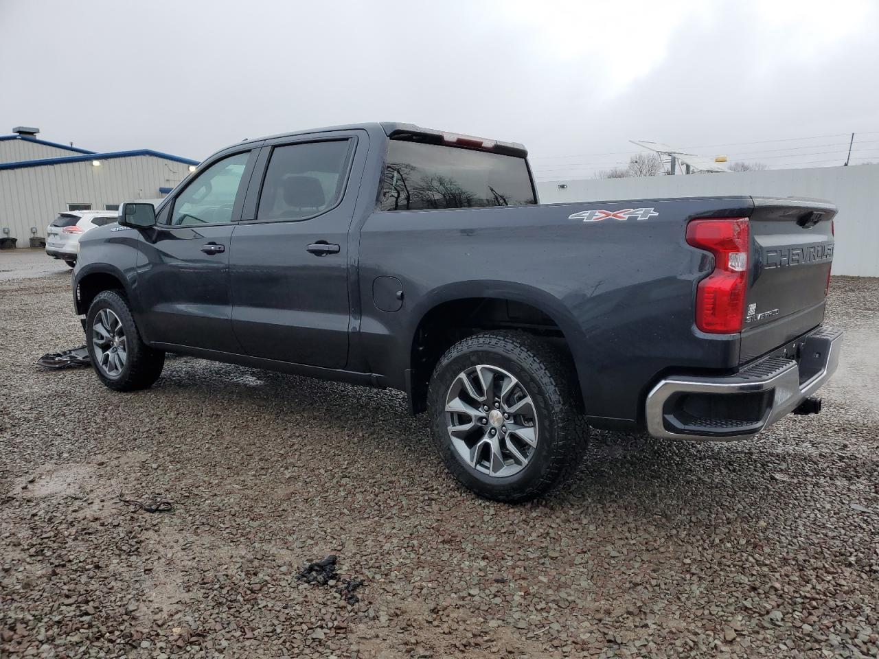 2024 CHEVROLET SILVERADO - Image 2