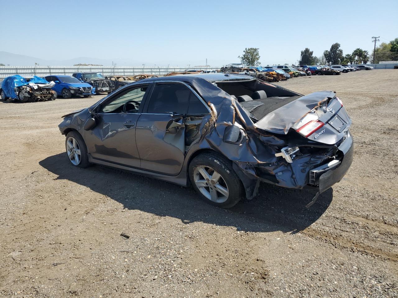 2014 TOYOTA CAMRY L - Image 2