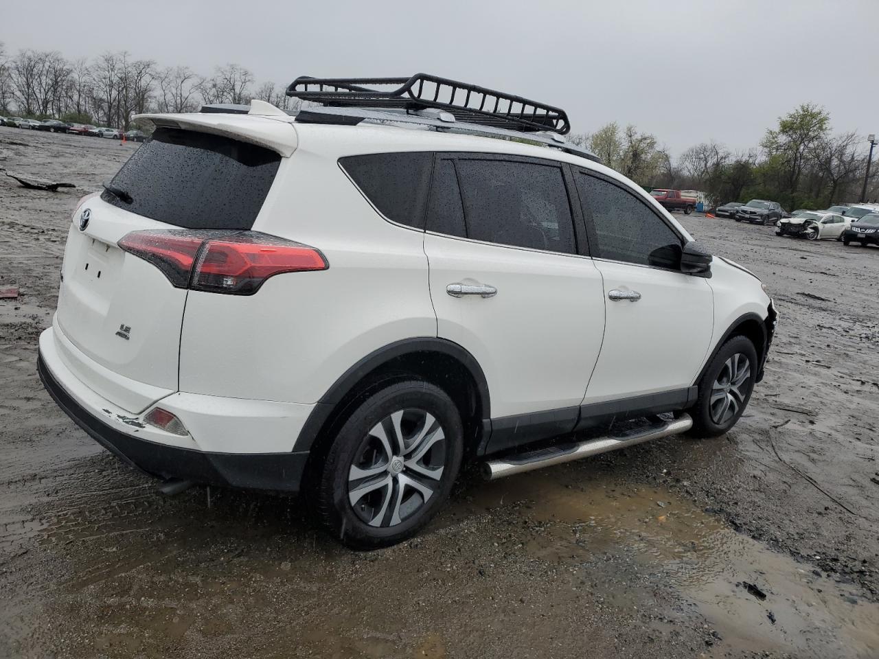 2018 TOYOTA RAV4 LE - Image 3