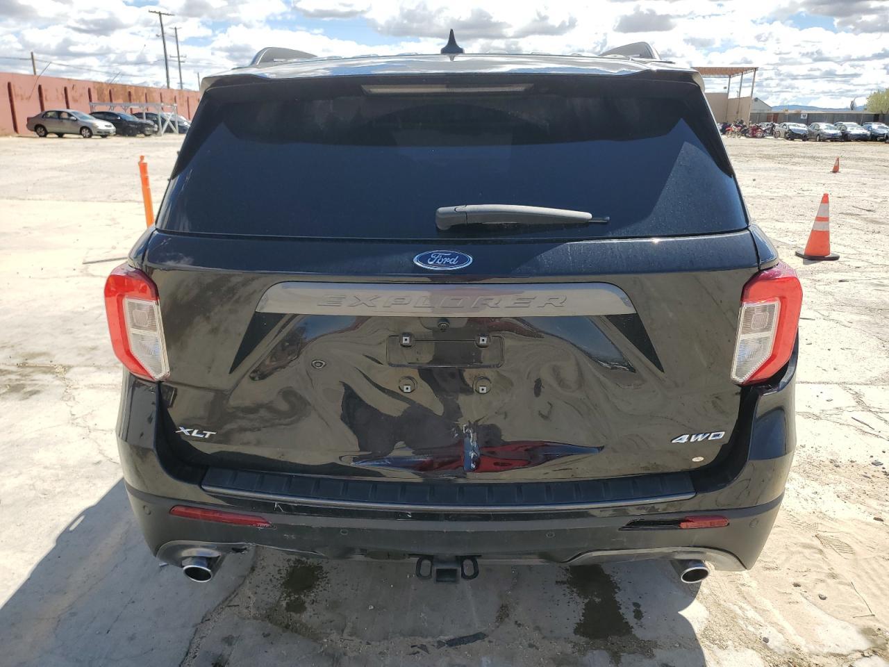 2022 FORD EXPLORER X - Фото 6
